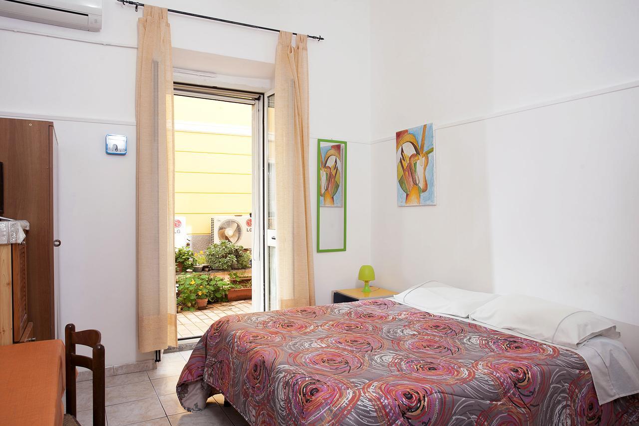 Davi Bed and Breakfast Cagliari Buitenkant foto