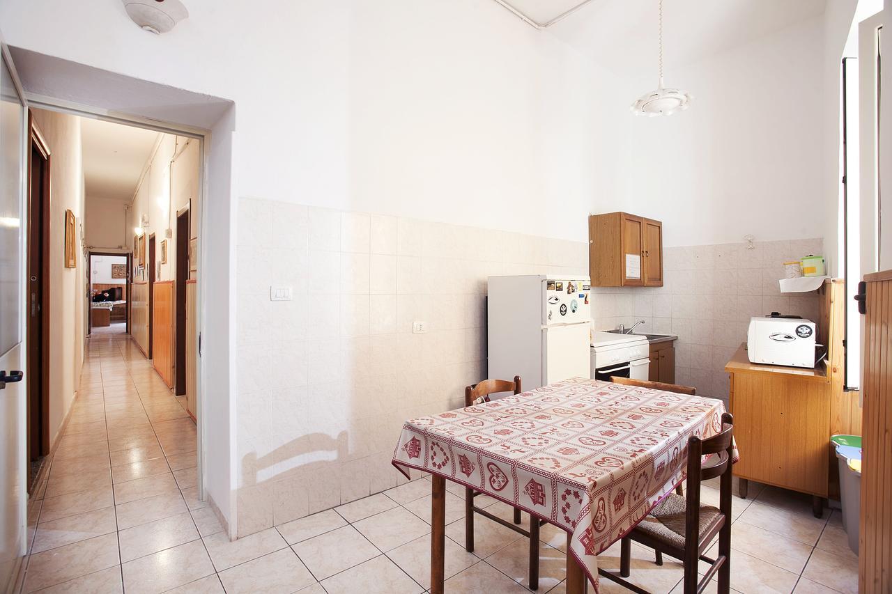 Davi Bed and Breakfast Cagliari Buitenkant foto